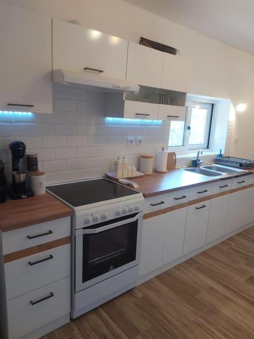 Houlia Home Διαμέρισμα Με Δωρεάν Χώρο Στάθμευσης Steniaí Екстериор снимка